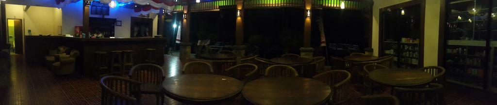 Coral Beach Pizza Cottages กีลีตราวางัน ภายนอก รูปภาพ